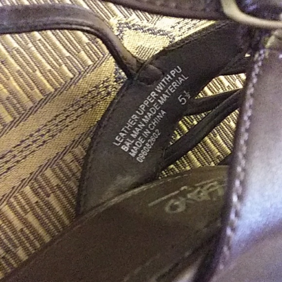 Shoes - Picture 4 of 5